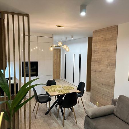 Nowoczesny Apartament Z Garazem Morelova Гданск Екстериор снимка
