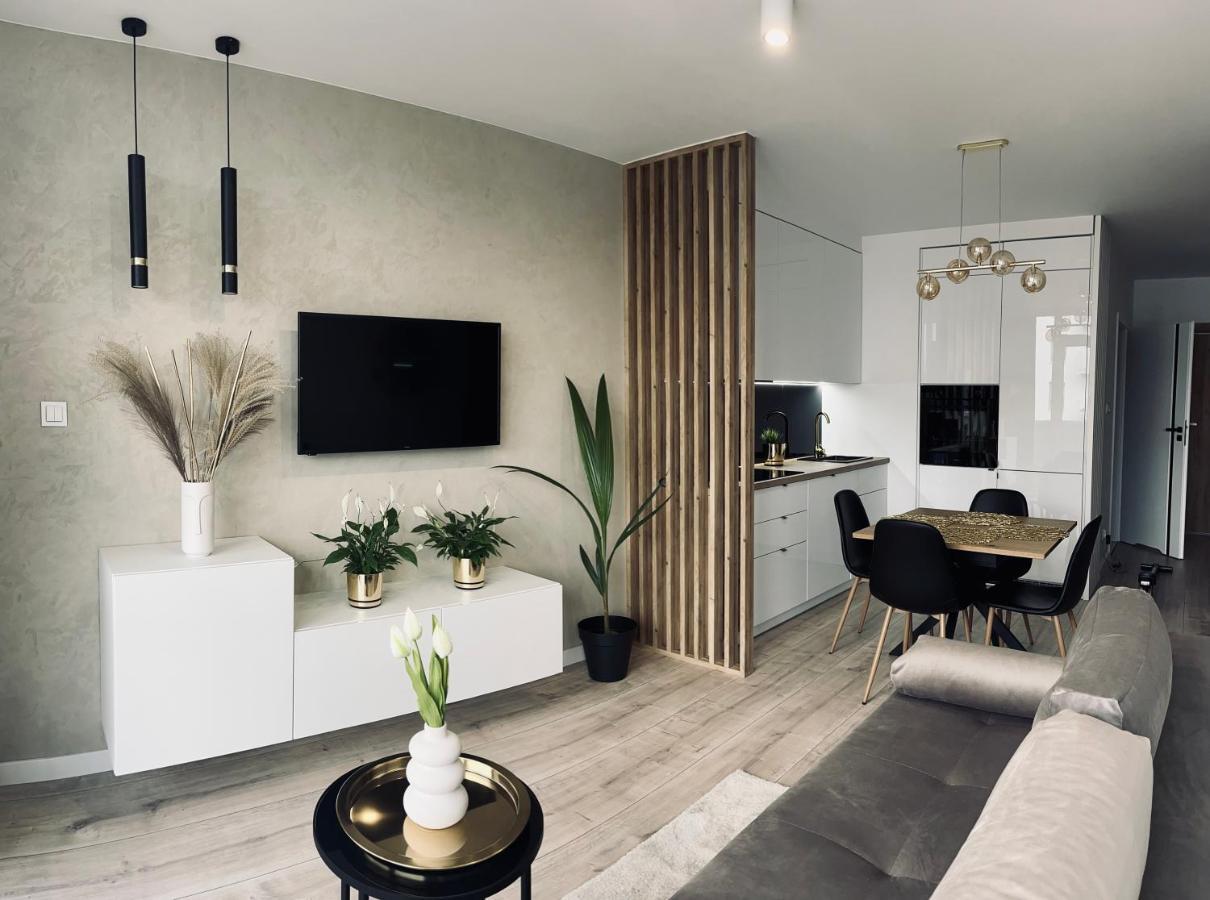 Nowoczesny Apartament Z Garazem Morelova Гданск Екстериор снимка