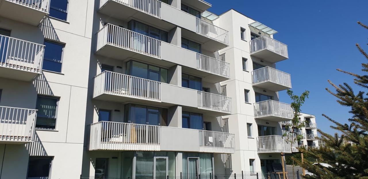 Nowoczesny Apartament Z Garazem Morelova Гданск Екстериор снимка