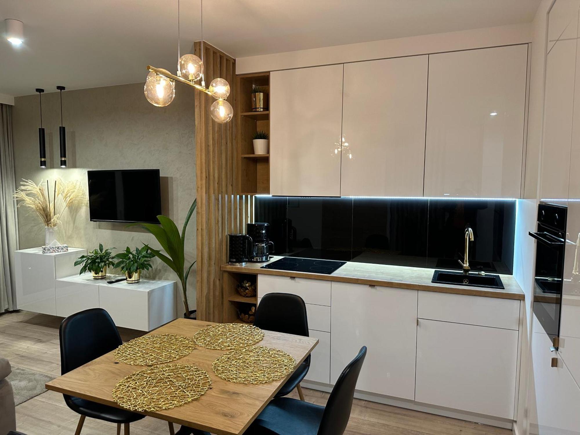 Nowoczesny Apartament Z Garazem Morelova Гданск Екстериор снимка